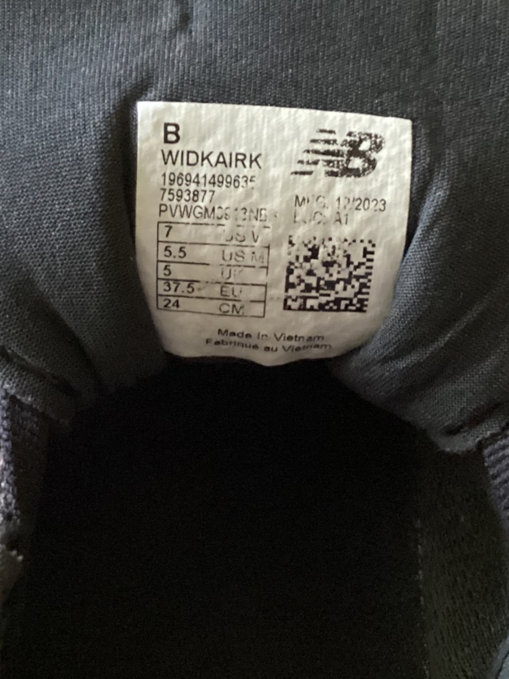 Walking shoes